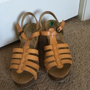 Light Brown Wedges